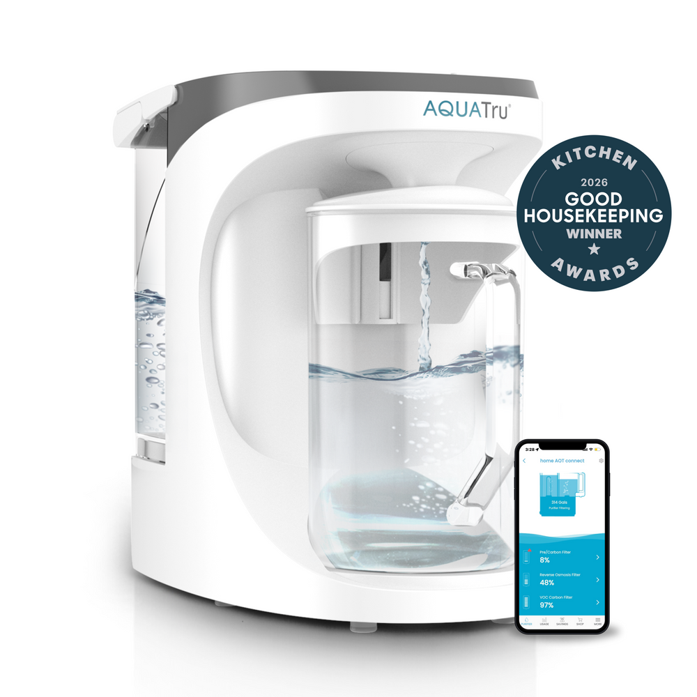 AquaTru Carafe Smart with a sticker that reads "Kitchen Awards 2026 Good Housekeeping Winner". 